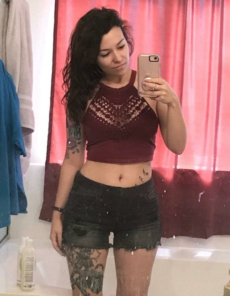 LadyDevann star porn gallery