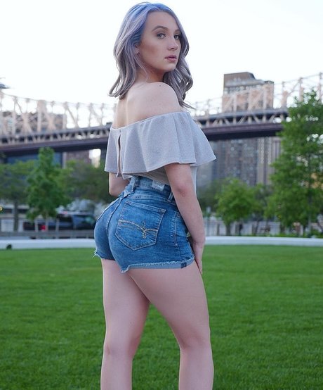 Kbubblez xxx pornstar pic