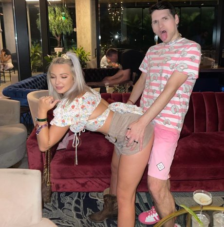 Kbubblez naked model photos