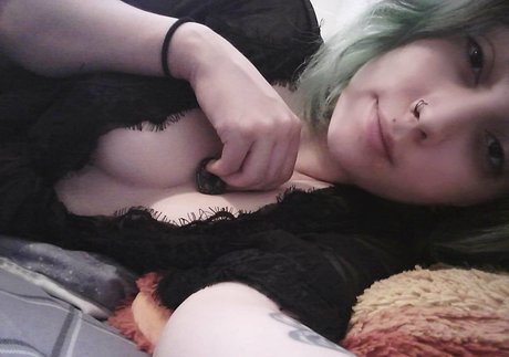 LewdPrincess08 model nude image