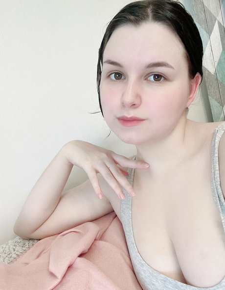 MintyMiyako model nude galleries