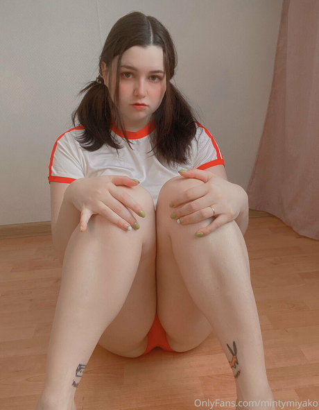 MintyMiyako pretty model photos