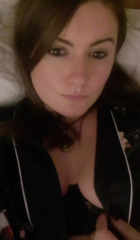 boredenglishwife pornstar hd image