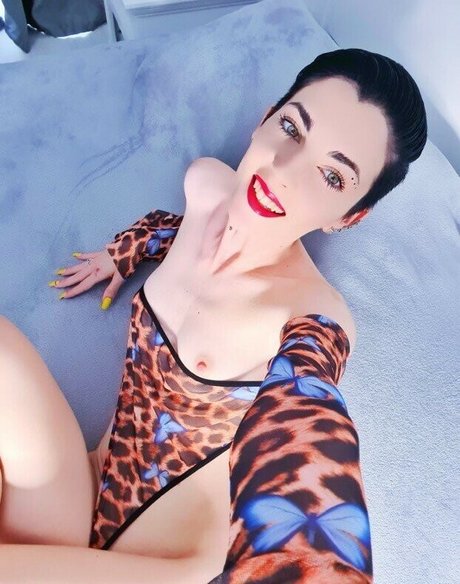 BellaSabini star top pic