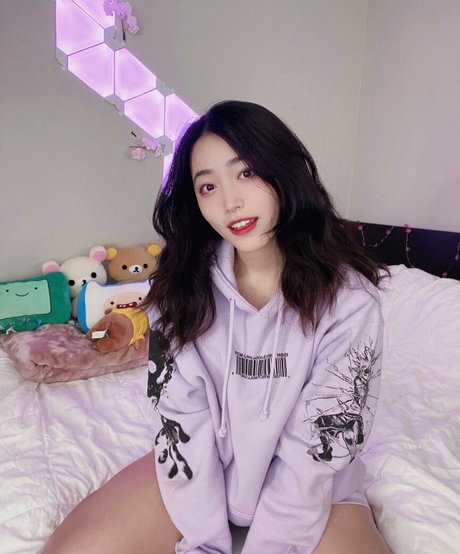 Yoojin pornstar erotic gallery