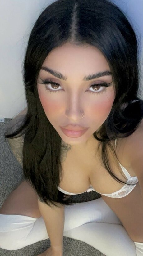 Rose Zaracupofchaiii nude model photo