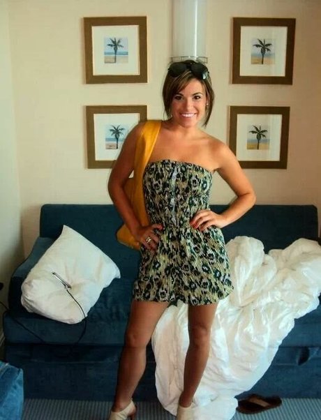 Julie Stackhouse nude model picture