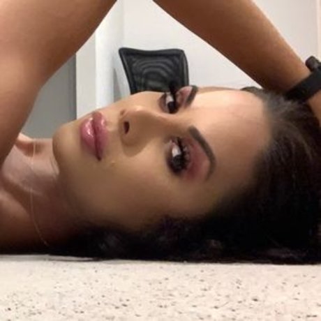 Cinthya Haykchaeli model free pictures
