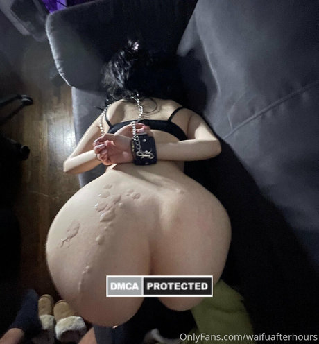 azulaasky model adult archive