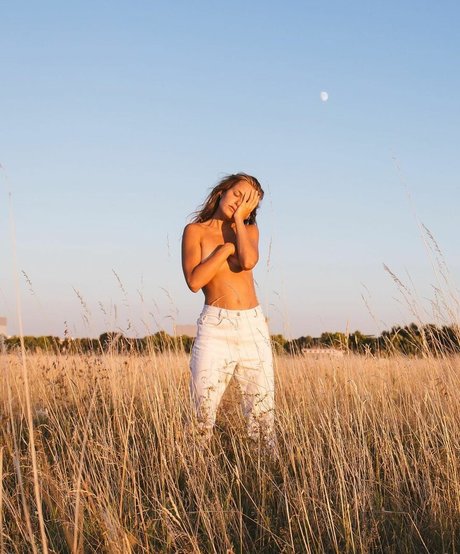 Chloe Kian model perfect picture