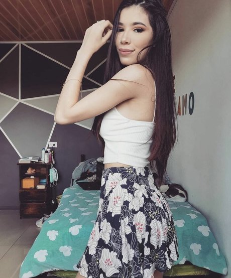 Anmongero naked actress pics