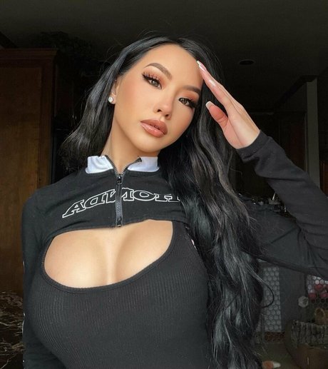 Christy Nguyen sexy pornstar img