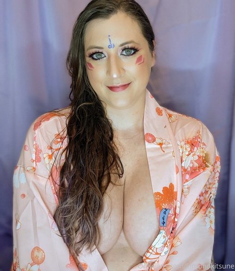 Lady Kitsune star nice pics