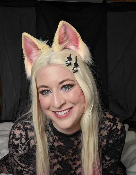 Lady Kitsune star art photo