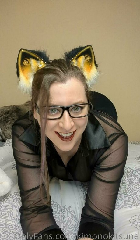 Lady Kitsune art actress picture