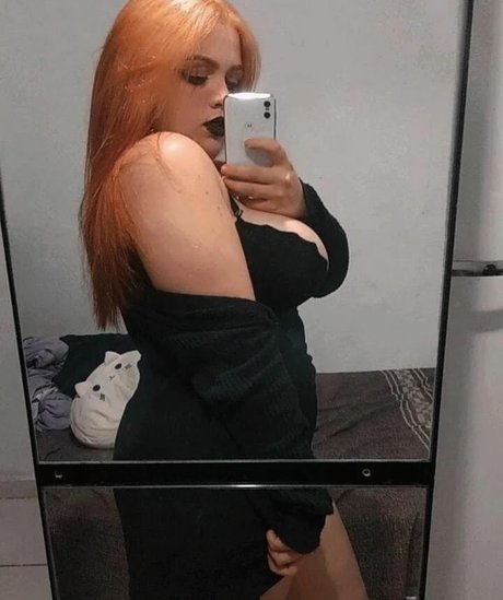 Danis Danielle Azevedo star naked pictures
