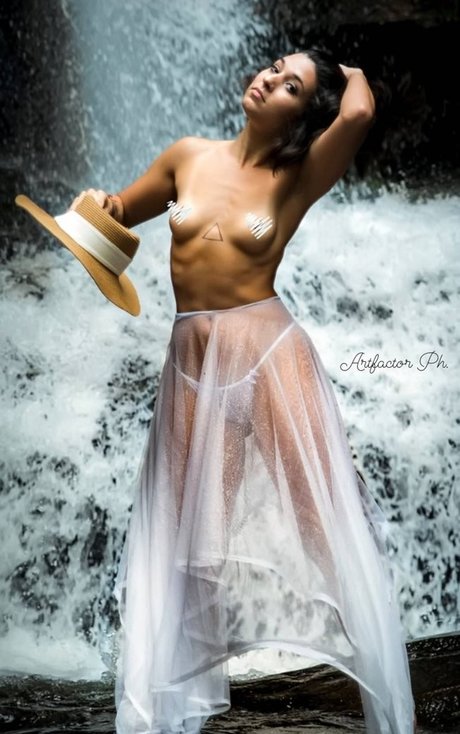 Malu Bastos beautiful model archive
