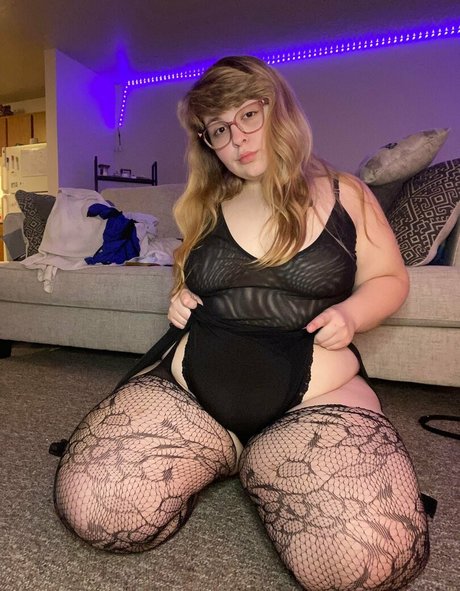 sapphirepawg420 star hot picture