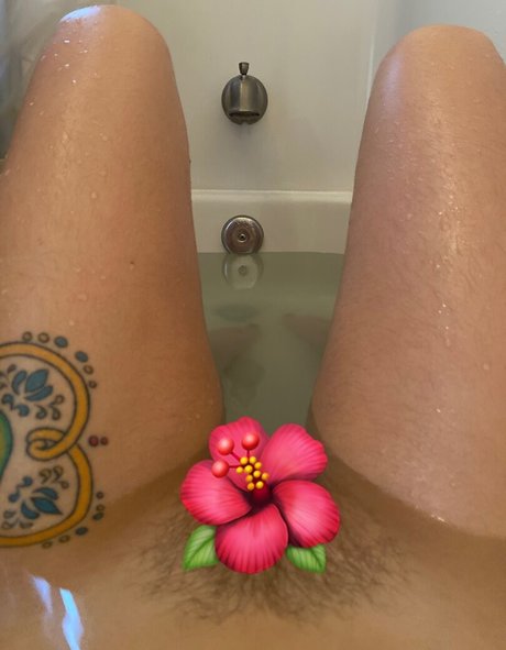 Kiki me please sex actress galleries