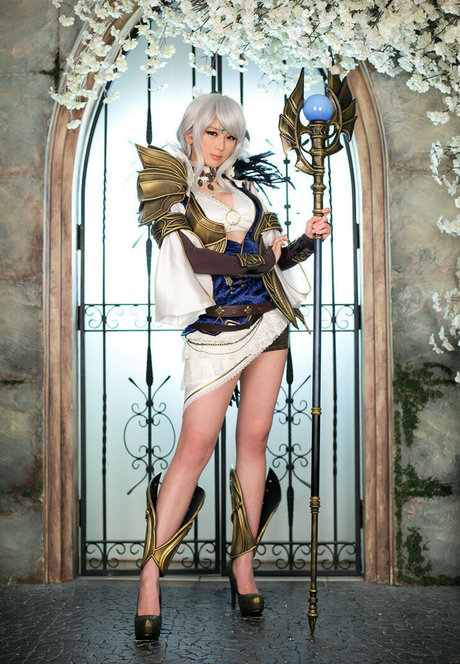 Spiral Cats Cosplay porn actress image