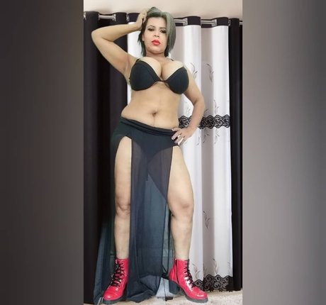 Elizbete Perera naked model pictures