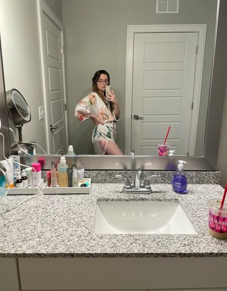 Brialeigh naked model photos
