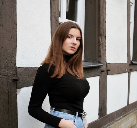Jasmin Lutke pornographic star img