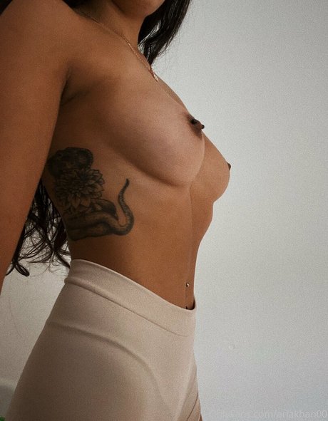 Ariakhan00 model hot archive