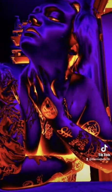 Skeletons twin sexy model pics