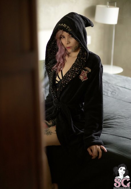 Tinta Nankin erotic actress photo