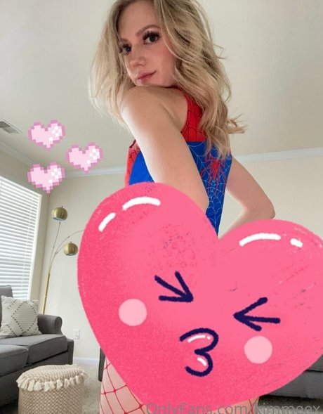 Kimcella pretty pornstar image