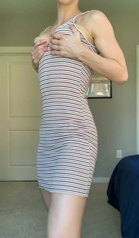 WolfSack pretty actress pic