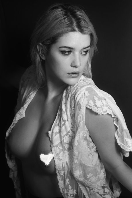 Mckenzie Eckels model naked photo