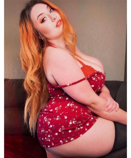 eileenexy nudes model picture
