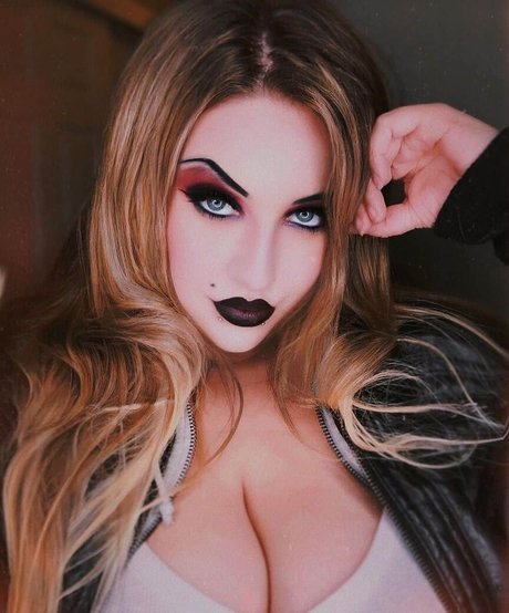 eileenexy erotic star images