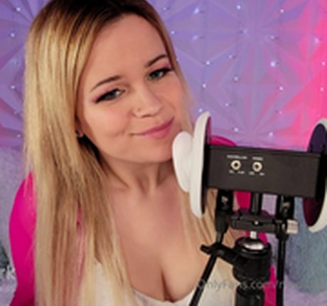 Mad ASMR Triggers star erotic picture