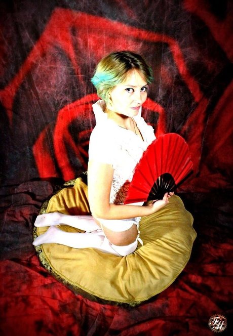 Avalon Zuercher sexy star pic