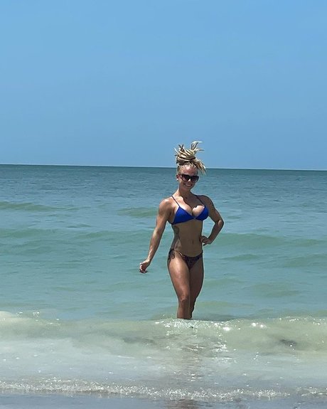 Mel With The Dreads free model photos