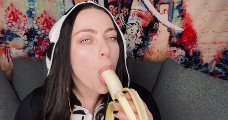 Jackie Does ASMR profile image
