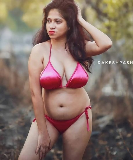 Yajnaseni nudes actress images