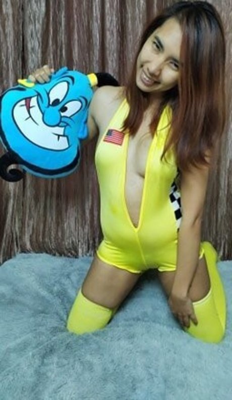 Fei Leng naked star image