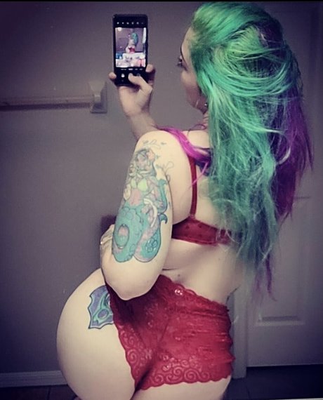 Gothicsushii nudes model images