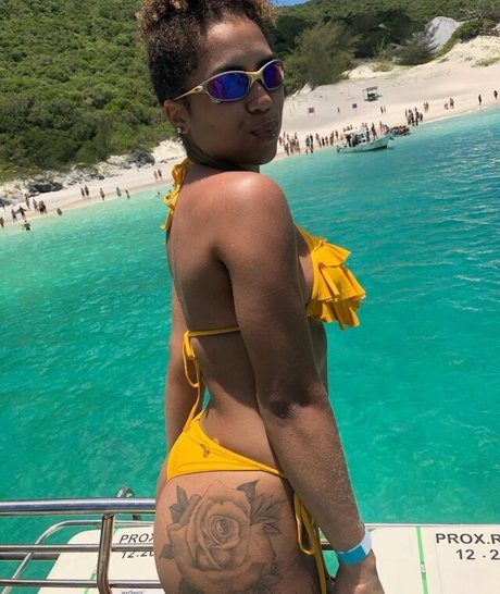 Vitoria Guarnieris star hot gallery