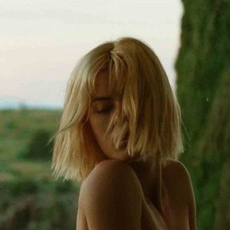 Marilyn Milk nudes model archive