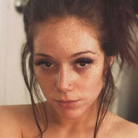 Lucidkitty nice model pic