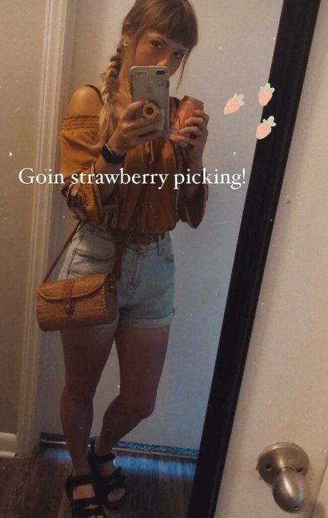 big labia onlyfans free porn pic