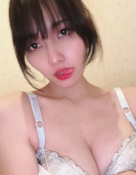 Madoka Natsume beautiful actress photos
