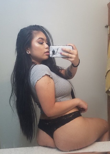 xstarmiya pornstar beautiful pics