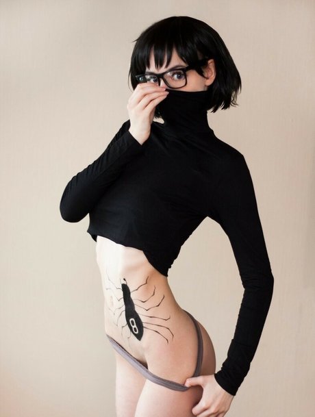 Geckuh star nude image
