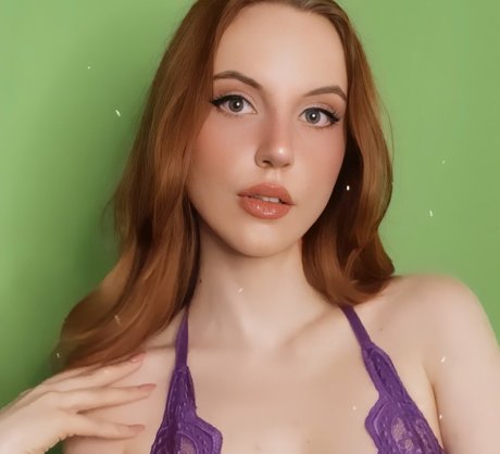 breadwitchery nude pornstar picture